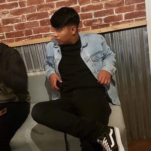 Meet your Posher, Luis